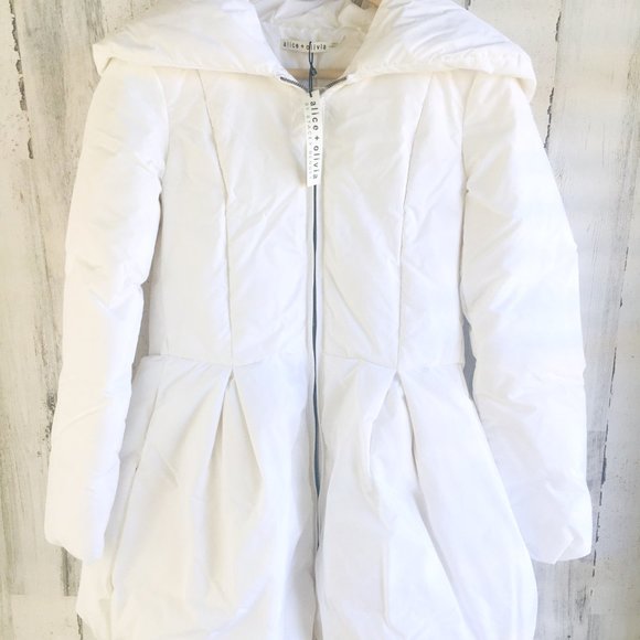 Alice+Olivia Blakely Flared Puffer Coat Duck Down - Picture 2 of 15